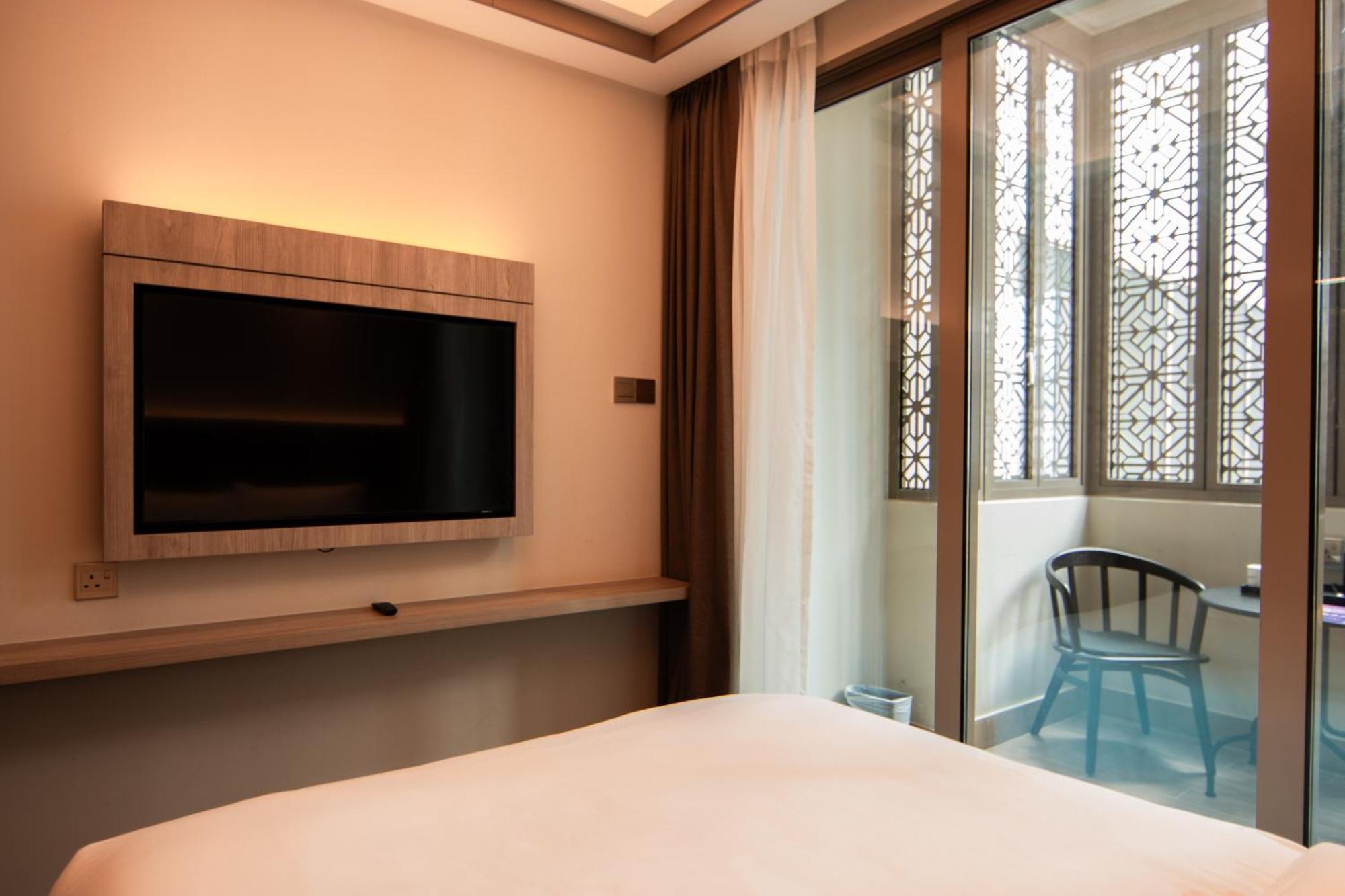 Aqueen Prestige Hotel Jalan Besar Сингапур Экстерьер фото